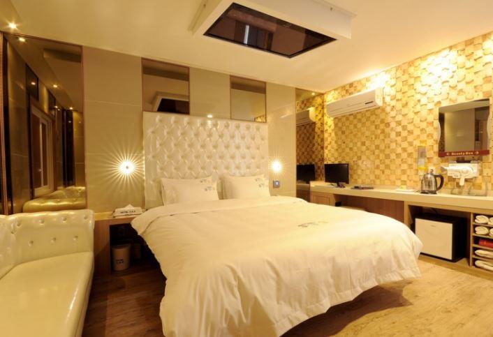 Songjeong Hotel 369 ปูซาน ภายนอก รูปภาพ